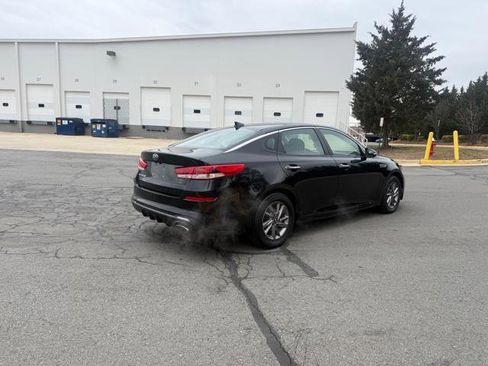 Used 2020 Kia Optima LX image 4