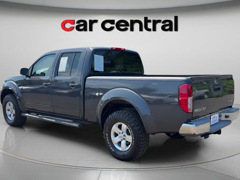 Used 2013 Nissan Frontier SV AWD/4WD image 3
