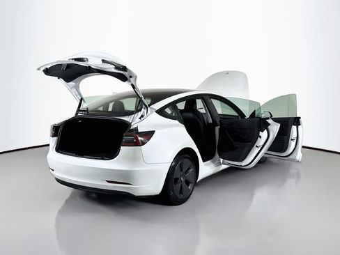 Used 2023 Tesla Model 3 Standard Range RWD image 29