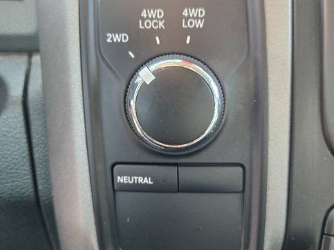 Used 2015 RAM 1500 ST w/ SXT Appearance Group AWD/4WD image 23