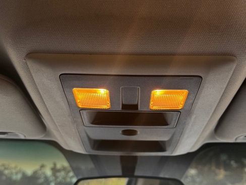 Used 2017 RAM 2500 Tradesman w/ Chrome Appearance Group image 25