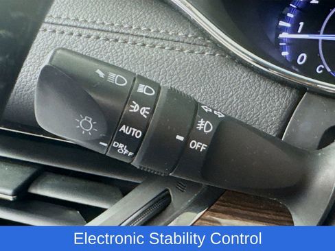 Used 2015 Toyota Avalon XLE Touring image 14