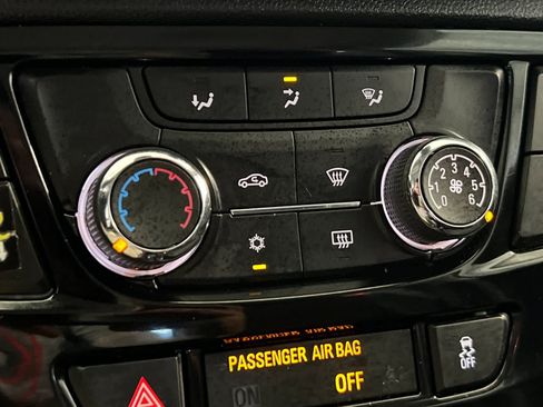 Used 2019 Buick Encore Preferred AWD/4WD image 21