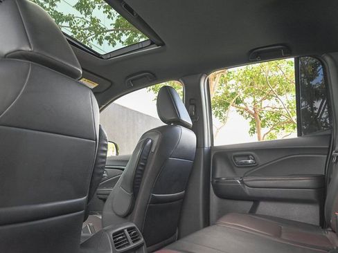 Used 2022 Honda Ridgeline Black Edition image 13