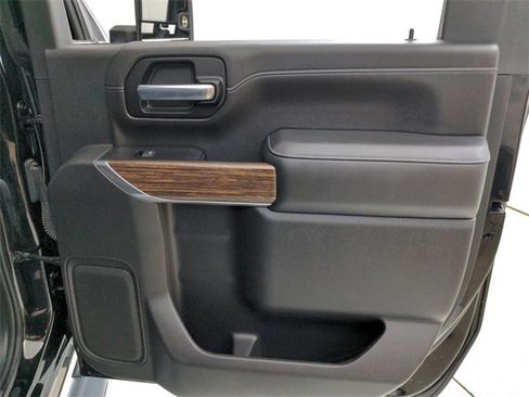 Used 2020 Chevrolet Silverado 3500 High Country w/ Z71 Off-Road Package image 41
