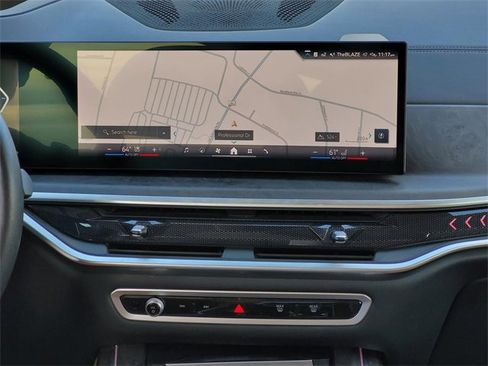 Used 2024 BMW X7 xDrive40i w/ Premium Package image 40