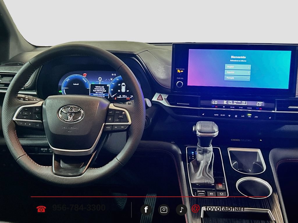 Used 2025 Toyota Sienna XSE FWD image 21