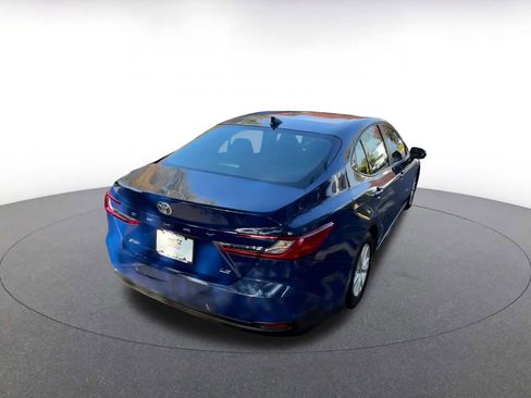 Used 2025 Toyota Camry LE image 14