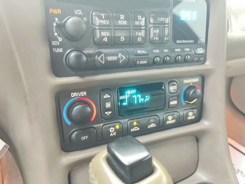 Used 2003 Chevrolet Corvette Convertible w/ Preferred Equipment Group1 RWD image 21