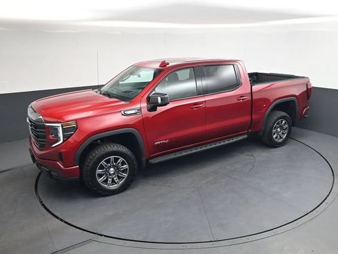 Used 2024 GMC Sierra 1500 AT4 w/ Technology Package AWD/4WD image 27