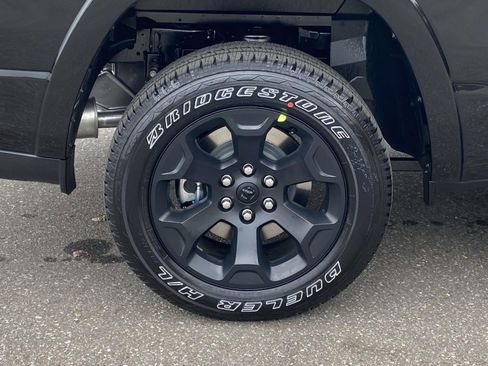 New 2026 RAM 1500 4x4 Crew Cab image 8