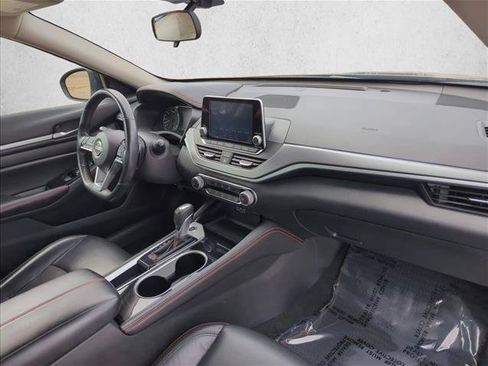 Used 2024 Nissan Altima 2.5 SR FWD image 21