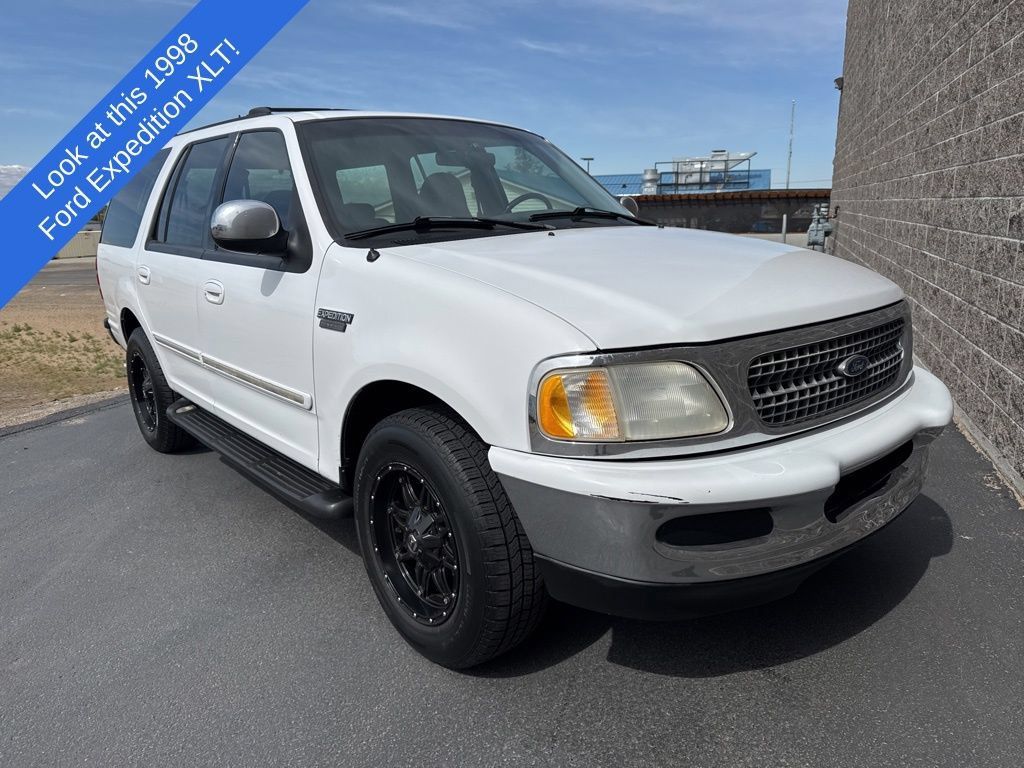 Used 1998 Ford Expedition XLT RWD image 3