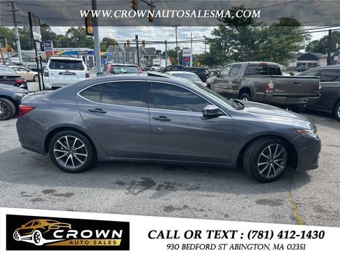 Used 2017 Acura TLX w/ Technology Package FWD image 4