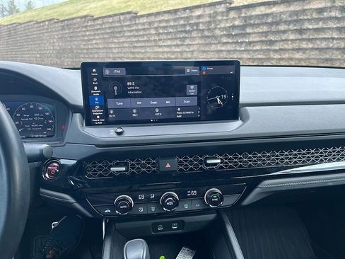 Used 2023 Honda Accord Sport image 10