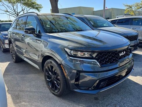 Certified 2023 Kia Sorento SX image 10