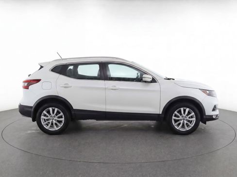 Used 2020 Nissan Rogue Sport SV FWD image 8