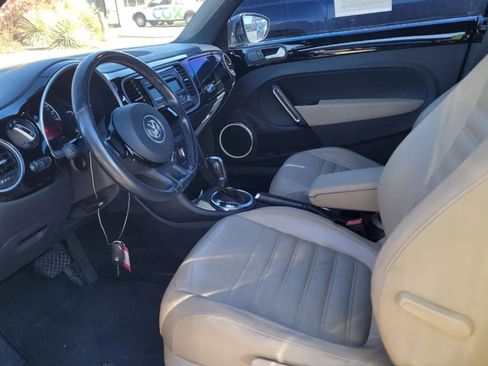 Used 2013 Volkswagen Beetle 2.5 50's Edition image 7