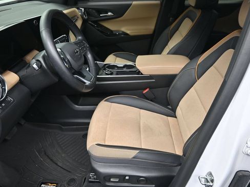 Used 2025 Chevrolet Equinox ACTIV w/ Safety and Technology Package FWD image 13