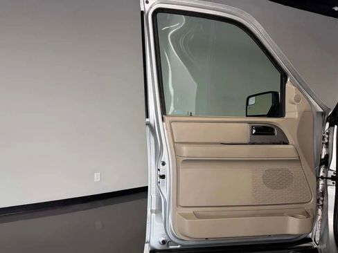 Used 2014 Ford Expedition EL Limited w/ Equipment Group 301A RWD image 28