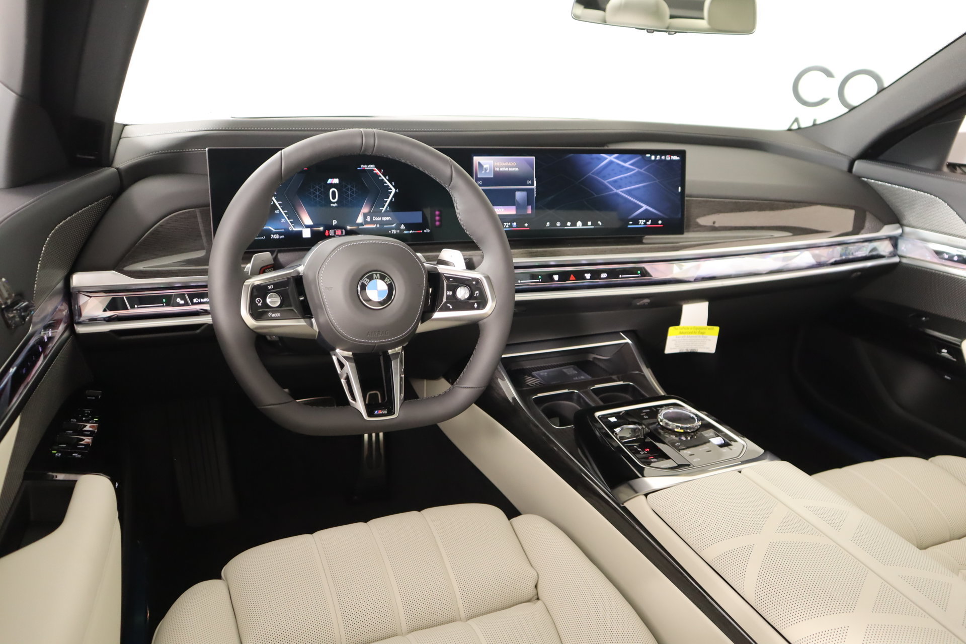 New 2026 BMW 740i RWD image 2