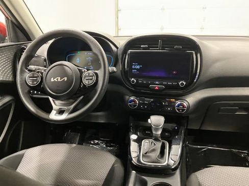 Used 2023 Kia Soul S FWD image 38