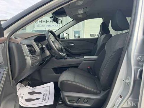 Used 2022 Nissan Rogue SV image 13