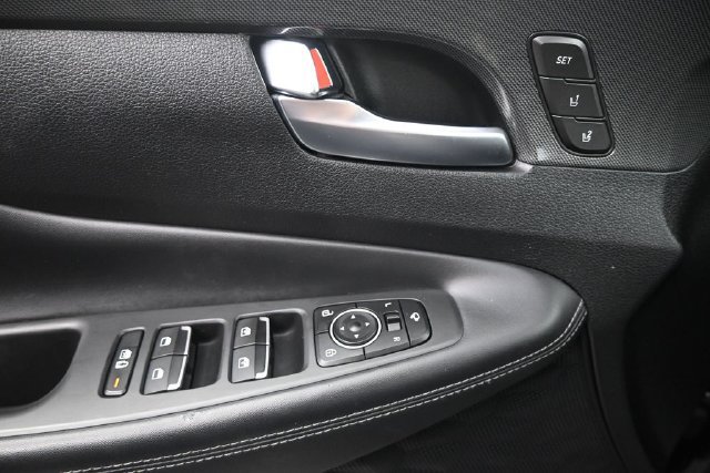 Used 2023 Hyundai Santa Fe Limited AWD/4WD image 18