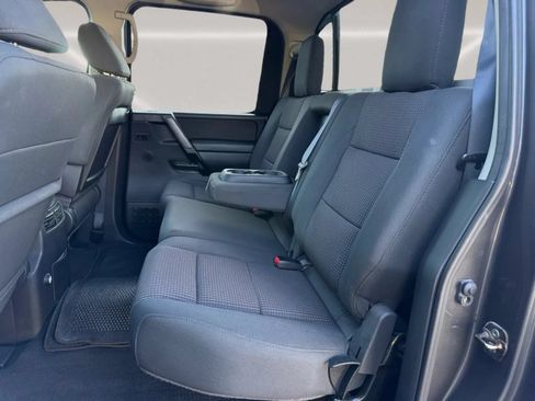 Used 2012 Nissan Titan SV w/ SV Value Truck Pkg RWD image 11