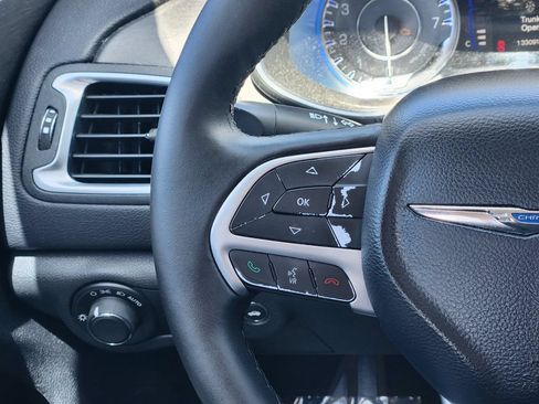 Used 2015 Chrysler 200 Limited w/ Convenience Group FWD image 29
