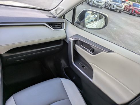 Used 2021 Toyota RAV4 XSE image 15