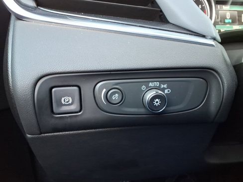 Used 2018 Buick Enclave Premium w/ Experience Buick Package image 20