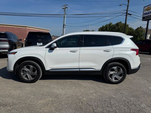 Used 2022 Hyundai Santa Fe SEL w/ Convenience + Premium Package AWD/4WD image 3