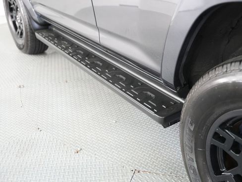 Used 2017 Toyota 4Runner TRD Off-Road AWD/4WD image 60