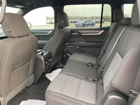 Used 2025 GMC Acadia Elevation image 26