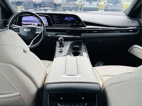 Used 2022 Cadillac Escalade Sport w/ Touring Package AWD/4WD image 29