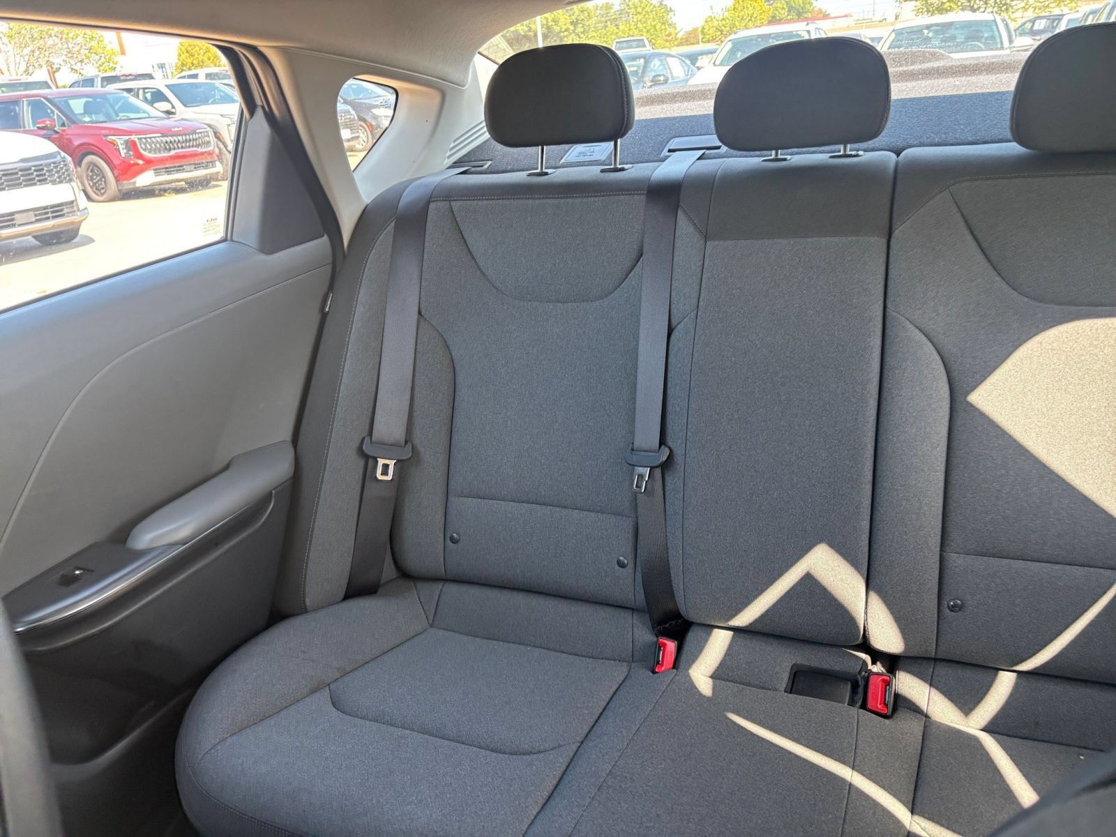 Used 2025 Kia K4 FWD image 37