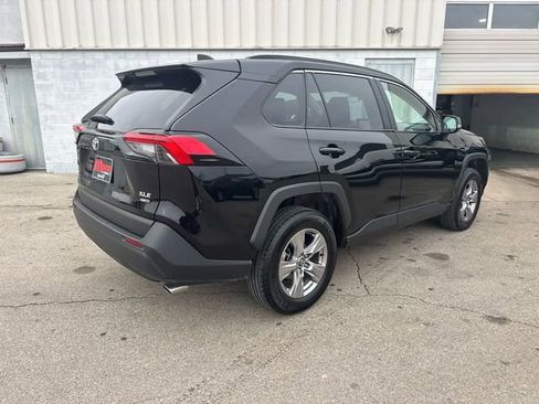 Used 2025 Toyota RAV4 XLE image 5