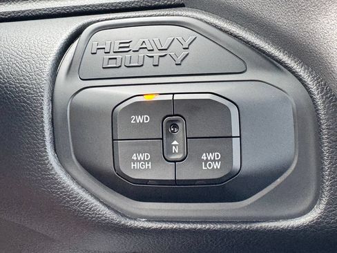 Used 2025 RAM 2500 Big Horn AWD/4WD image 26