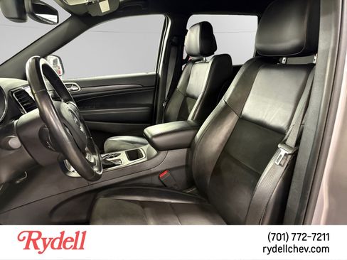 Used 2020 Jeep Grand Cherokee Altitude AWD/4WD image 5