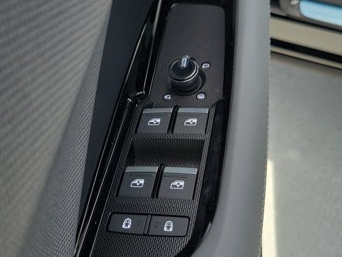 New 2026 Audi Q3 quattro 2.0T AWD/4WD image 21