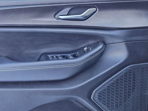 Used 2023 Jeep Grand Cherokee Altitude image 19