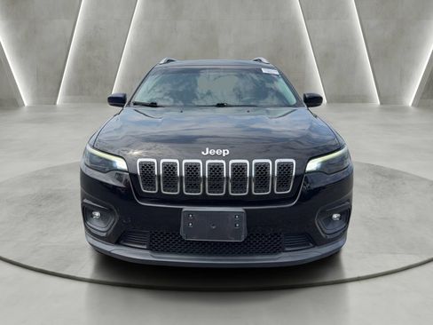Used 2019 Jeep Cherokee Latitude Plus AWD/4WD image 2