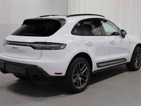 Certified 2025 Porsche Macan Turbo image 9