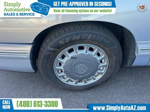 Used 1997 Cadillac De Ville Sedan image 28