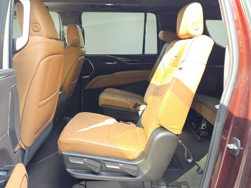 Certified 2022 Cadillac Escalade ESV Premium Luxury w/ LPO, Illumination Package image 26