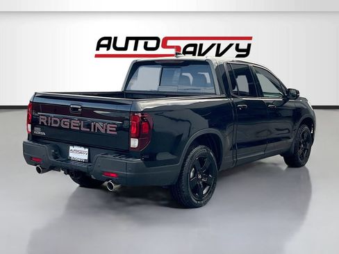 Used 2025 Honda Ridgeline Black Edition image 7