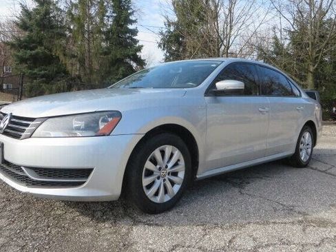 Used 2014 Volkswagen Passat 1.8T Wolfsburg Edition image 5