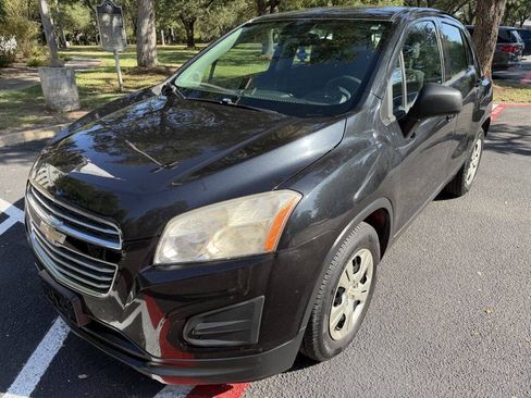 Used 2016 Chevrolet Trax LS FWD image 2