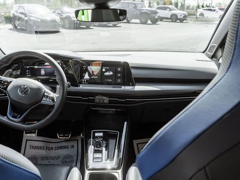 Used 2024 Volkswagen Golf R image 9